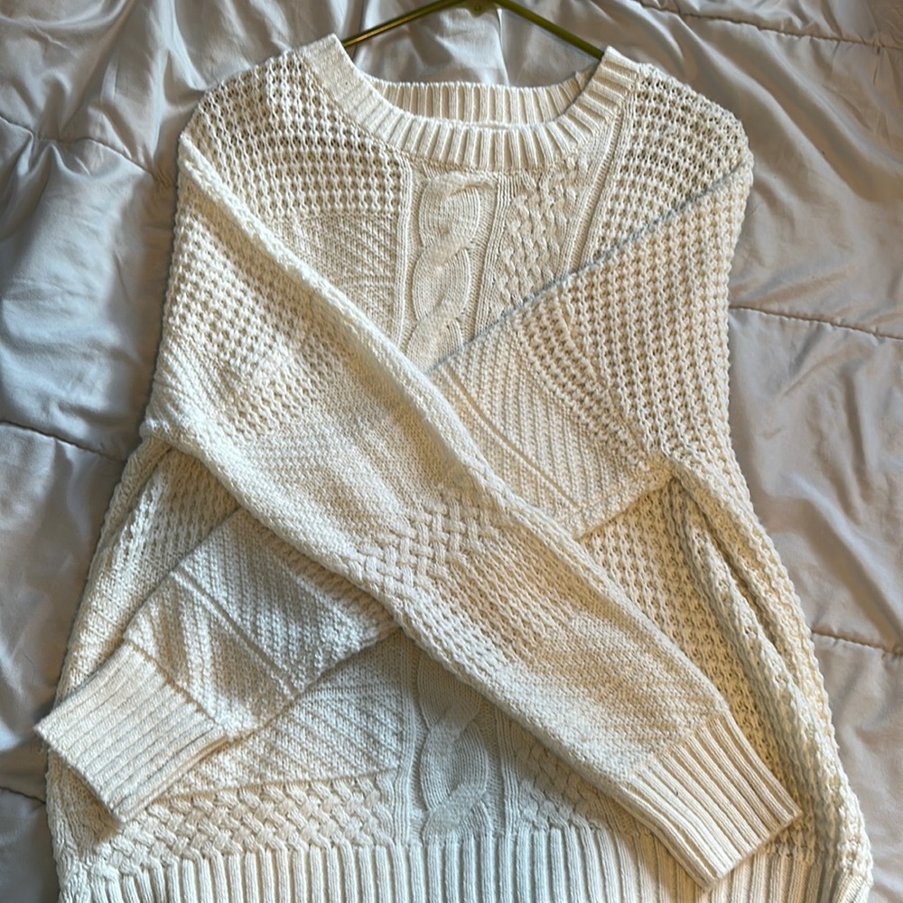 White Oversized Grandpa Sweater: Can be a look alike to Rory Gilmore’s  sweater